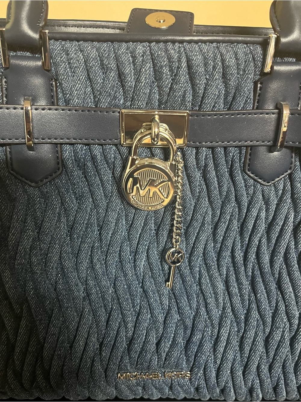 EUC Michael Kors Hamilton Denim-Textured Navy Satchel with Shoulder Strap - Picture 5 of 14